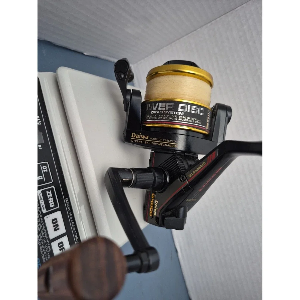 Dàiwa G4000 Fishing Spinning Reel